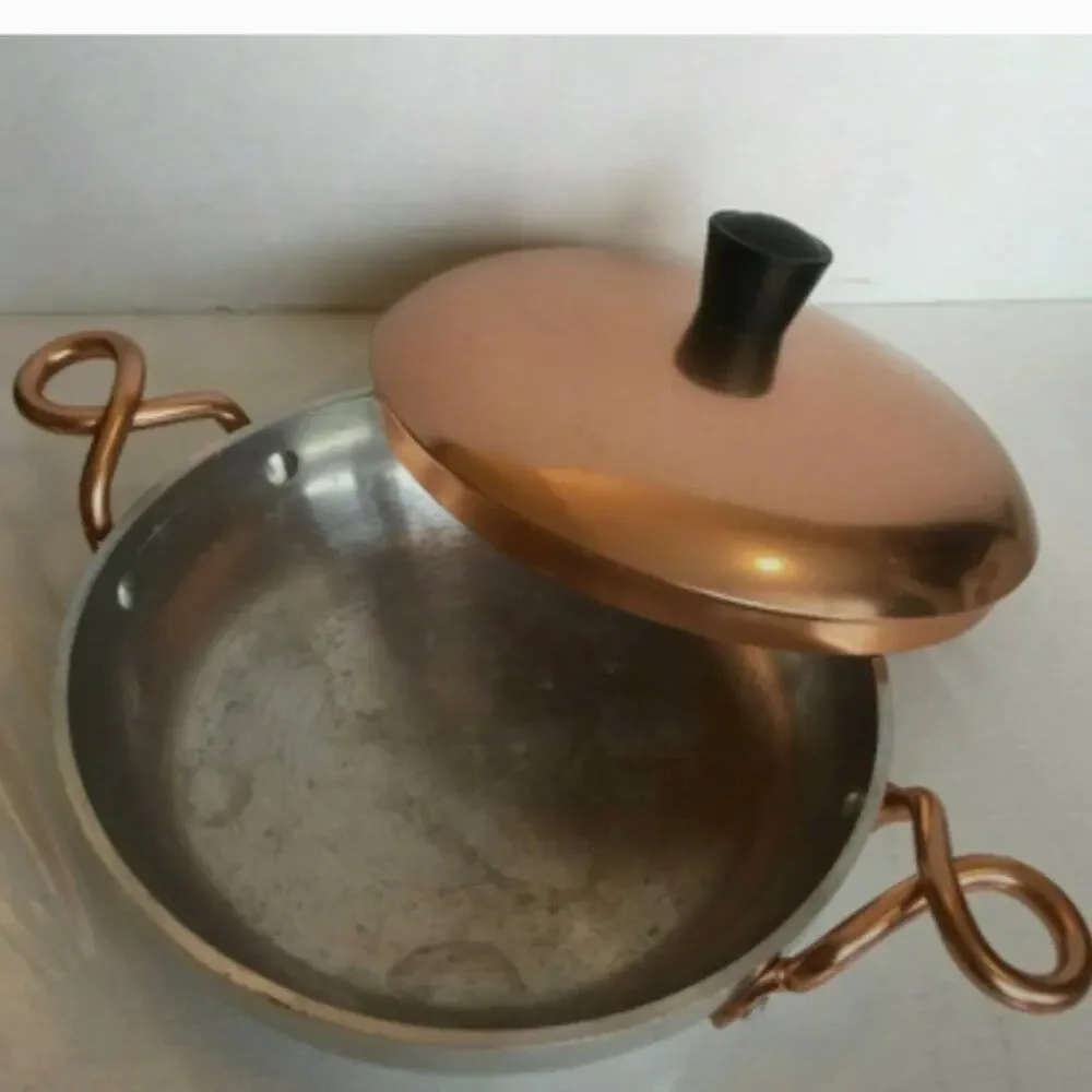 Beautiful WearEver Serving Pot 8